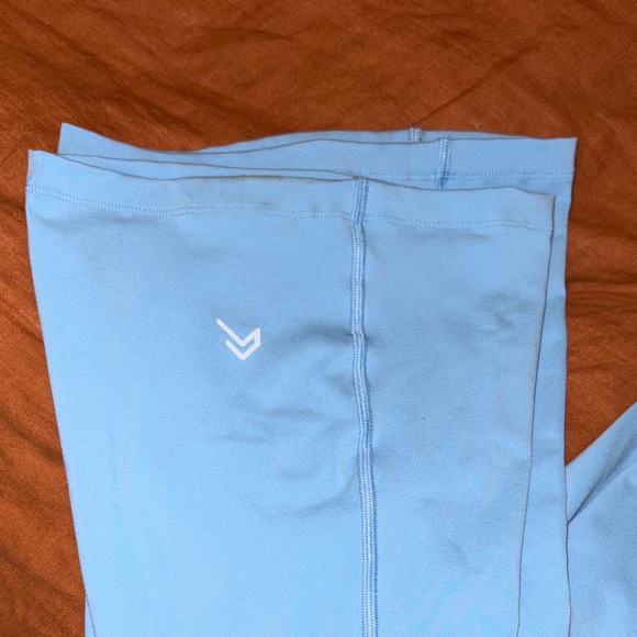 EFFORTLESSLIFT™ SEAMLESS FLARED BOTTOMS WITH WHITE LOGO - Picture 8 of 8